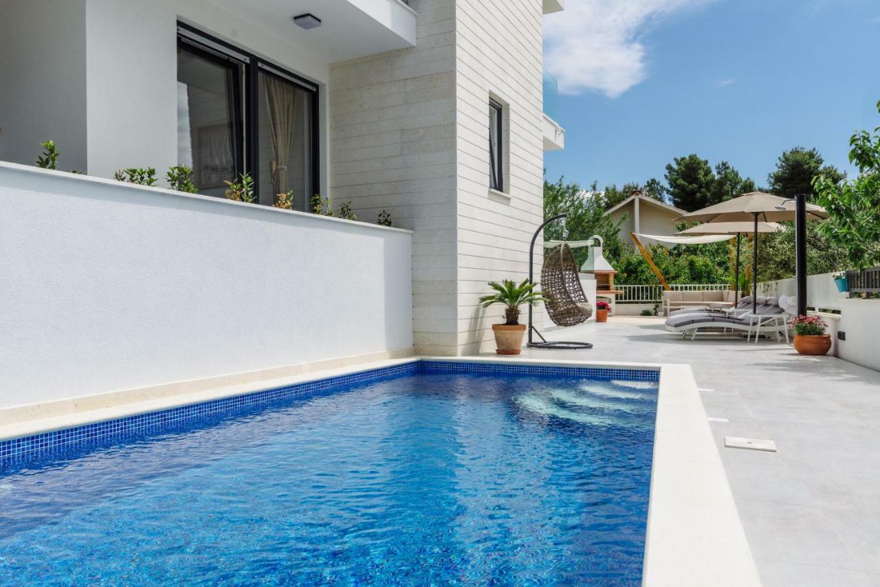 Apartments Villa Dalmatia Трогир Экстерьер фото