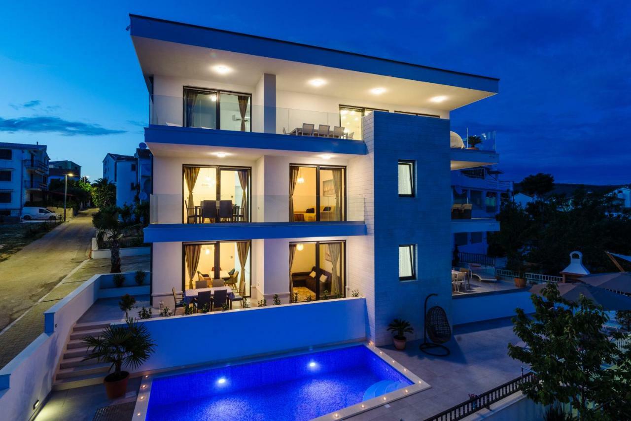 Apartments Villa Dalmatia Трогир Экстерьер фото