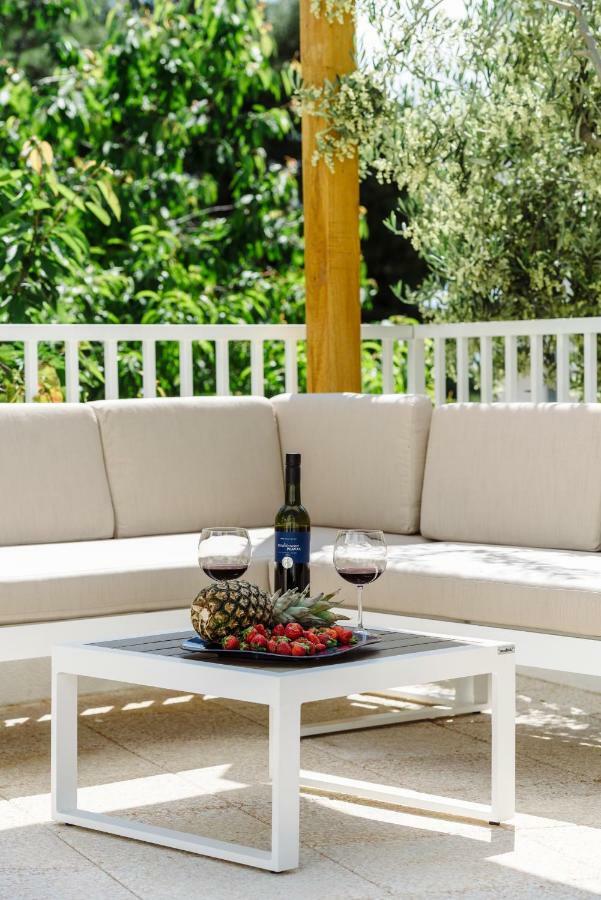 Apartments Villa Dalmatia Трогир Экстерьер фото